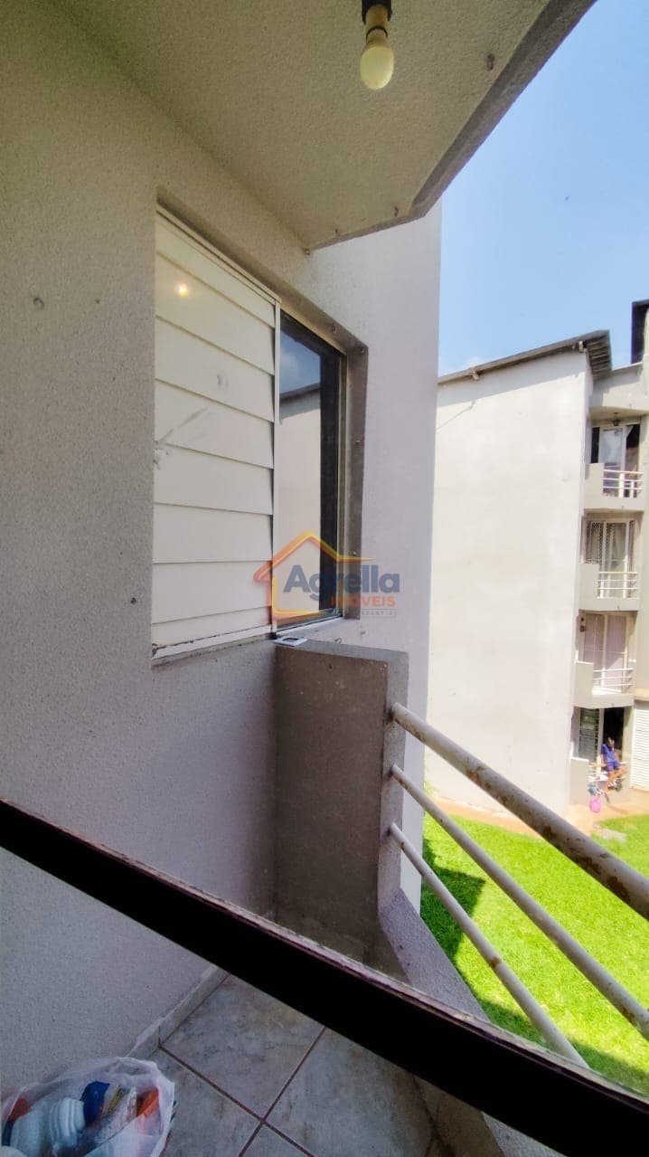 APARTAMENTO À VENDA COM 2 DORMITÓRIOS, SALA INTEGRADA, COZINHA FUNCIONAL E PLANEJADOS NOS QUARTOS