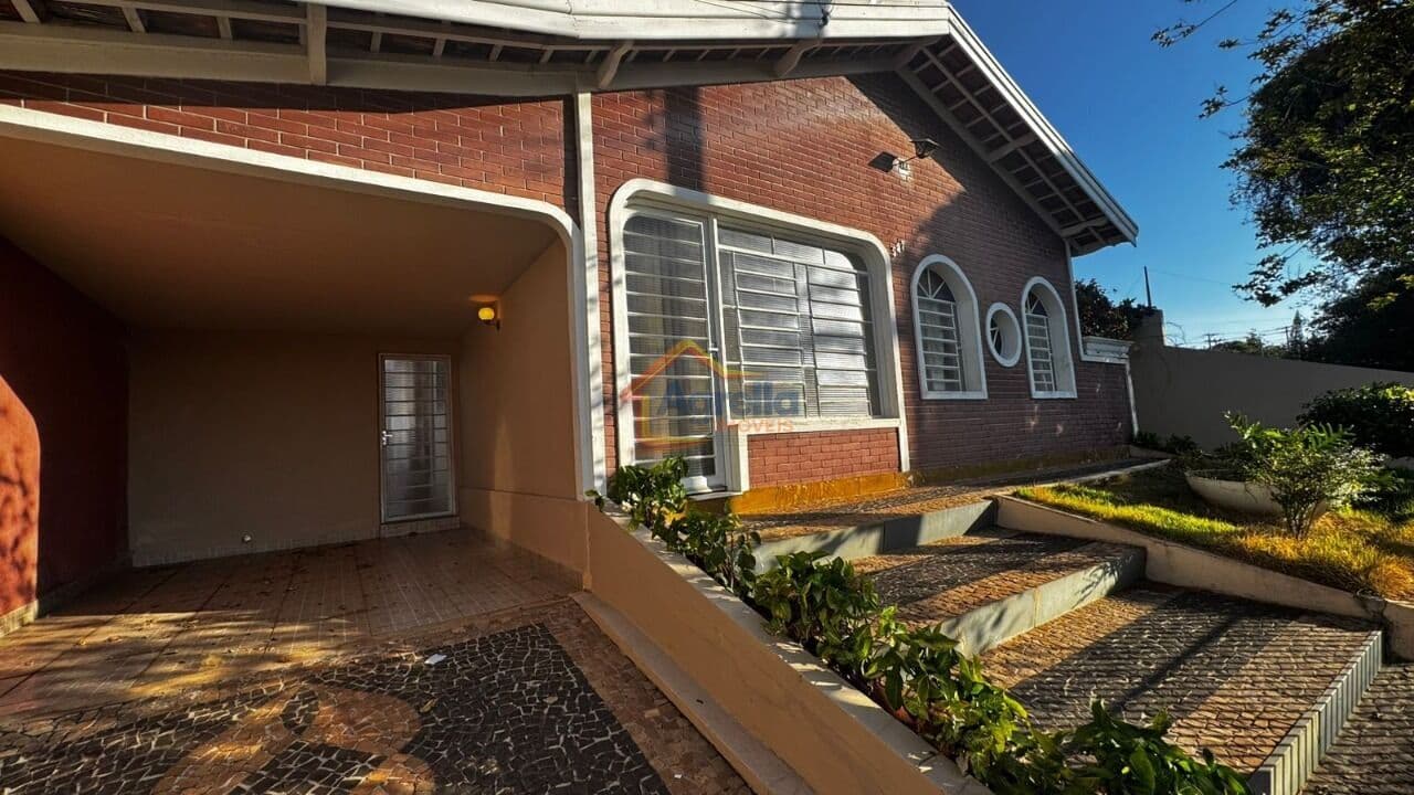 CASA COM SUÍTE À VENDA NA VILA BIANCHI - MOGI MIRIM/SP