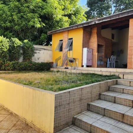 CASA COM EDÍCULA E SUÍTE À VENDA NO TUCURA - MOGI MIRIM/SP