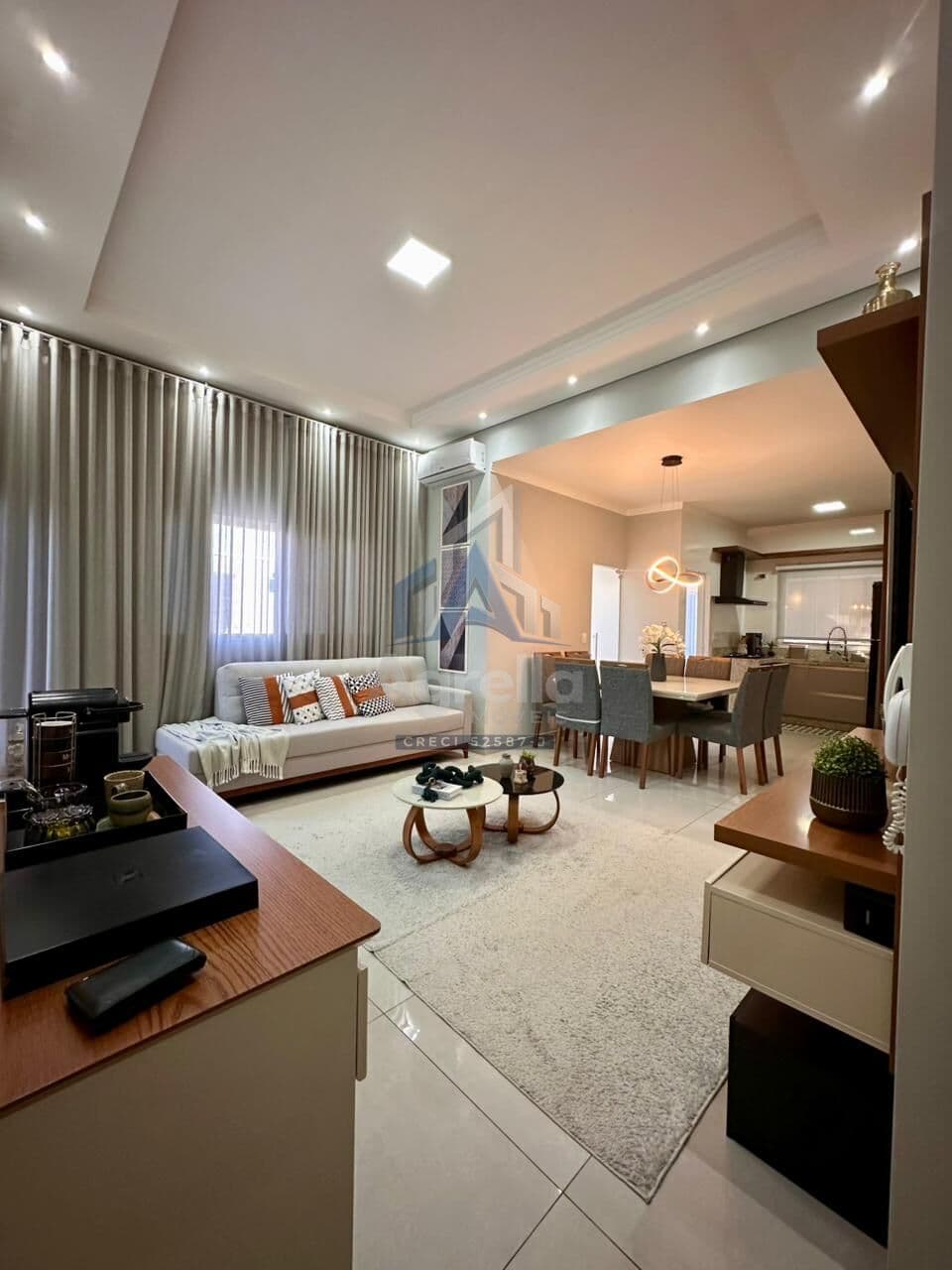 CASA TÉRREA COM 3 DORMITÓRIOS SENDO 1 SUÍTE ÁREA GOURMET COM CHURRASQUEIRA SISTEMA DE SEGURANÇA PORTÃO ELETRÔNICO