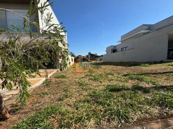 Lote/Terreno em Mogi Mirim - Condomínio Morro do Sol