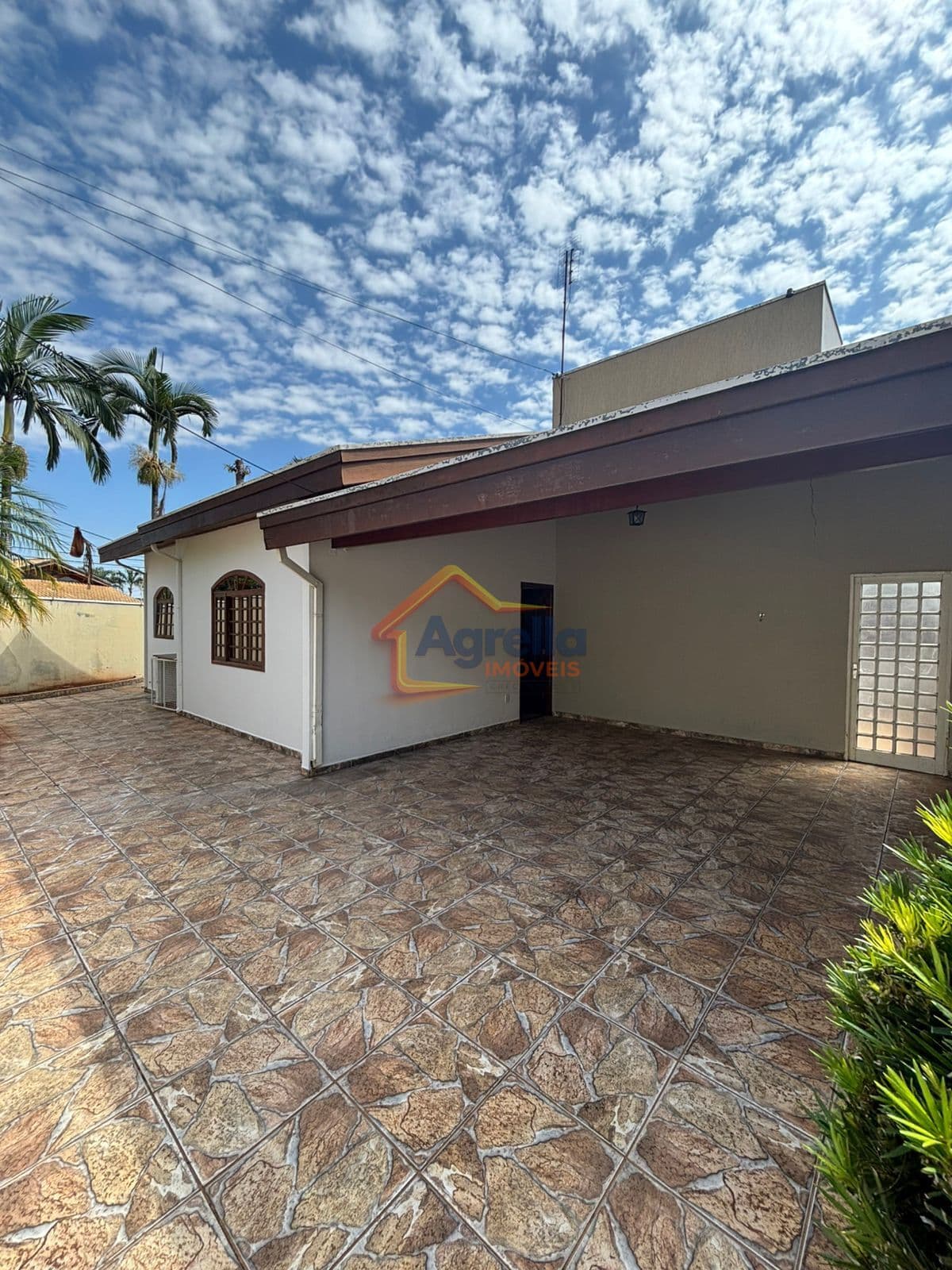 CASA COM SUÍTE À VENDA NO JARDIM BRASÍLIA | MOGI MIRIM/SP