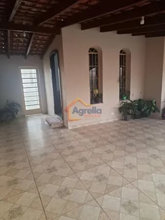 CASA TÉRREA À VENDA EM MOGI MIRIM/SP