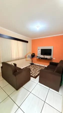 CASA À VENDA EM MOGI GUAÇU COM 3 QUARTOS, SUÍTE, ÁREA GOURMET, PLANEJADOS, GARAGEM COBERTA E FINANCIAMENTO