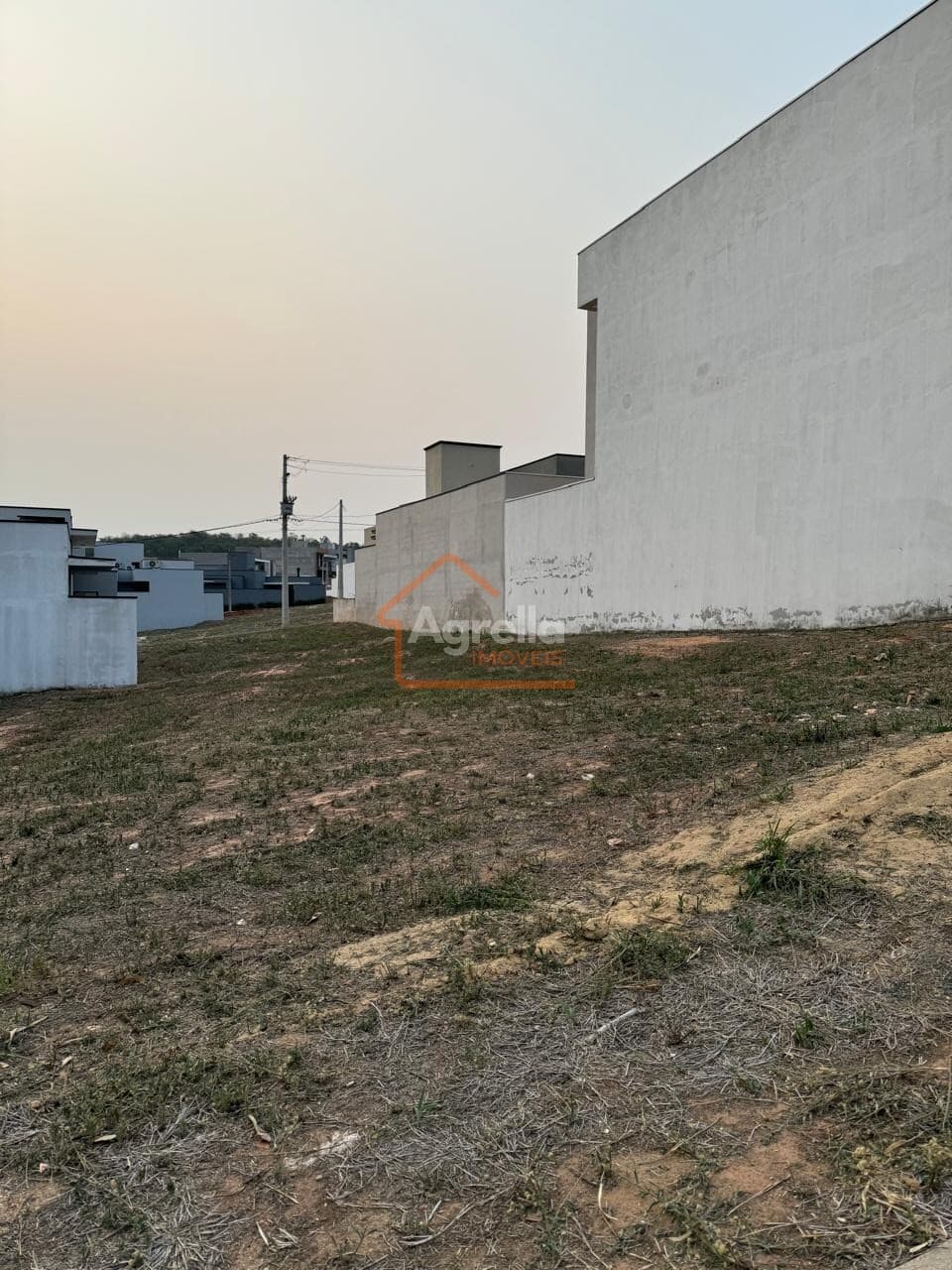 Terreno em Condomínio Santa Mônica III em Mogi Guaçu.