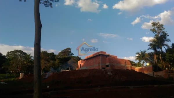 Fazenda/Sítios/Chácaras em Mogi Mirim - Paraíso da Cachoeira