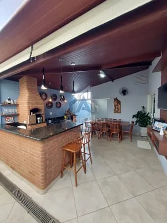 CASA COM PLANEJADOS E ÁREA DE LAZER À VENDA EM CONDOMÍNIO FECHADO - MOGI MIRIM/SP
