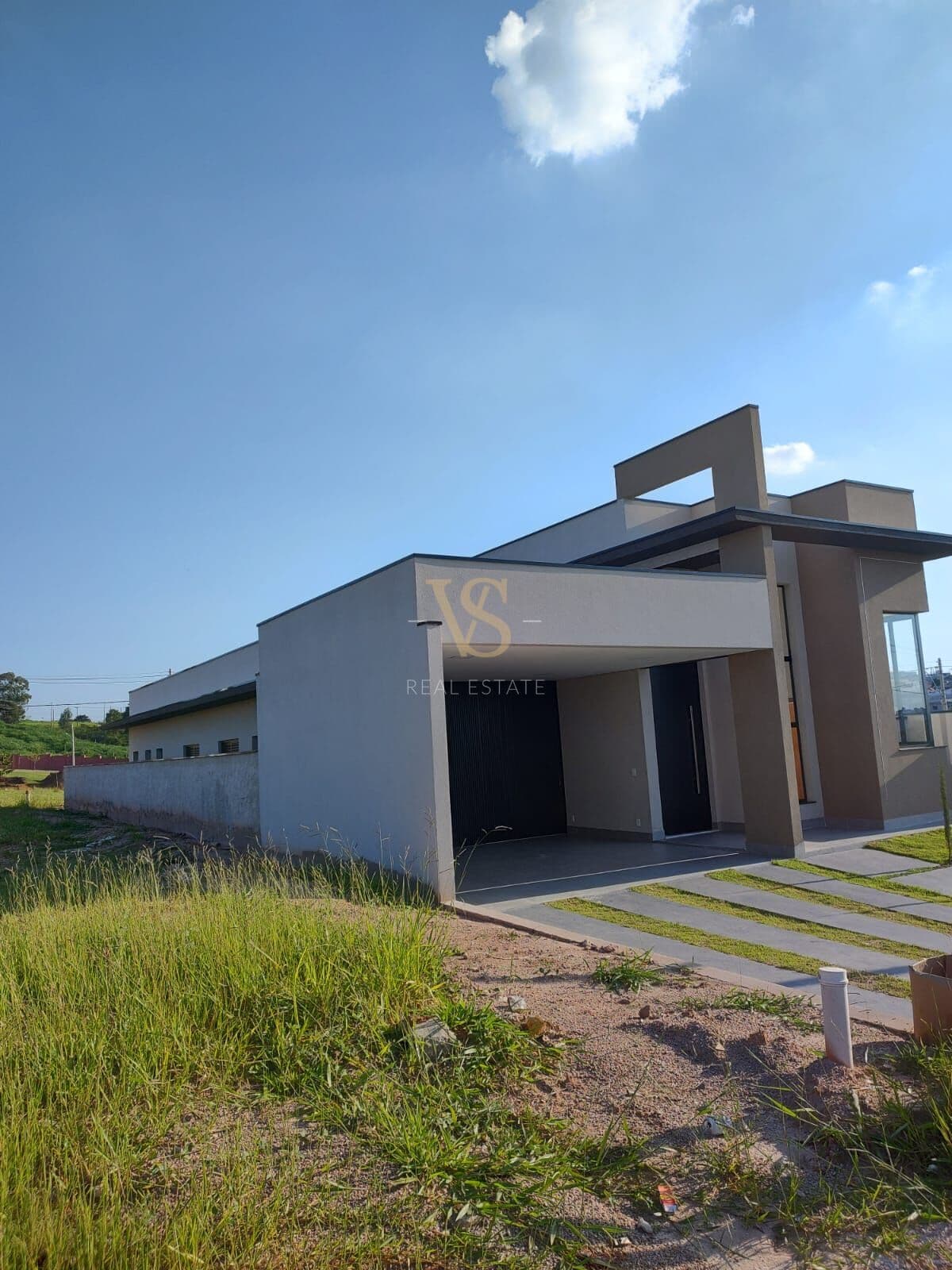 Casa de Condomínio com 3 Quartos 1 Suite à venda, 192m² - Residencial Villagio Azzure