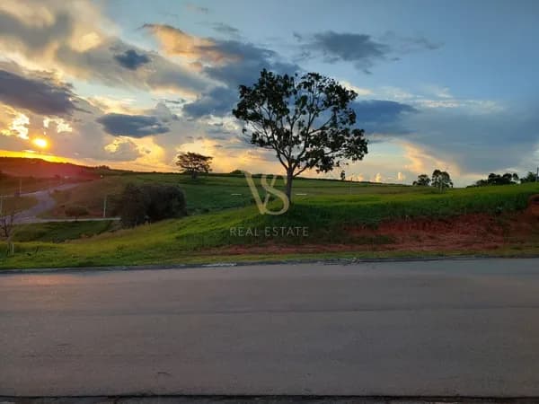 Lote/Terreno em Jundiaí - Caxambu