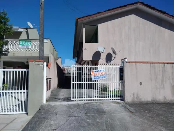 Sobrado à venda no Balneário Monções em Matinhos/PR