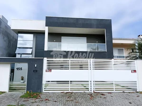 Sobrado à venda no bairro Balneário Junara em Matinhos/PR