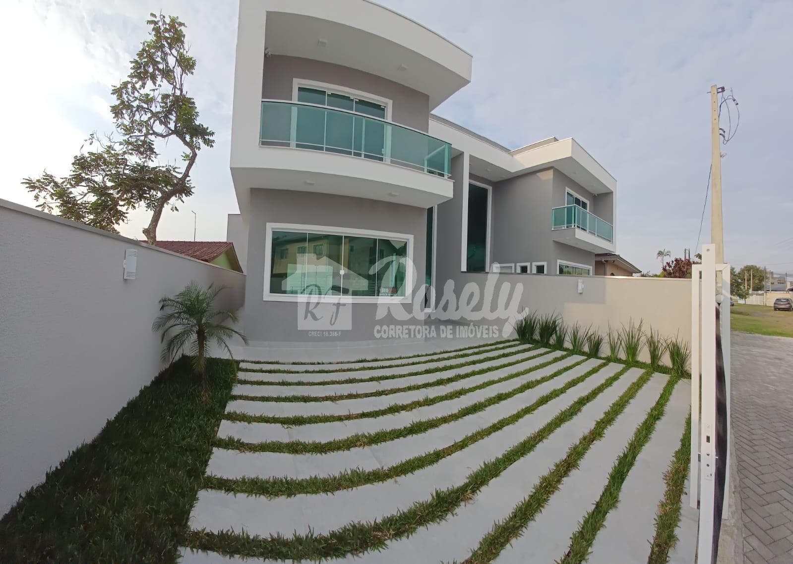 Sobrado à venda no Balneário Canoas em Pontal do Paraná/PR