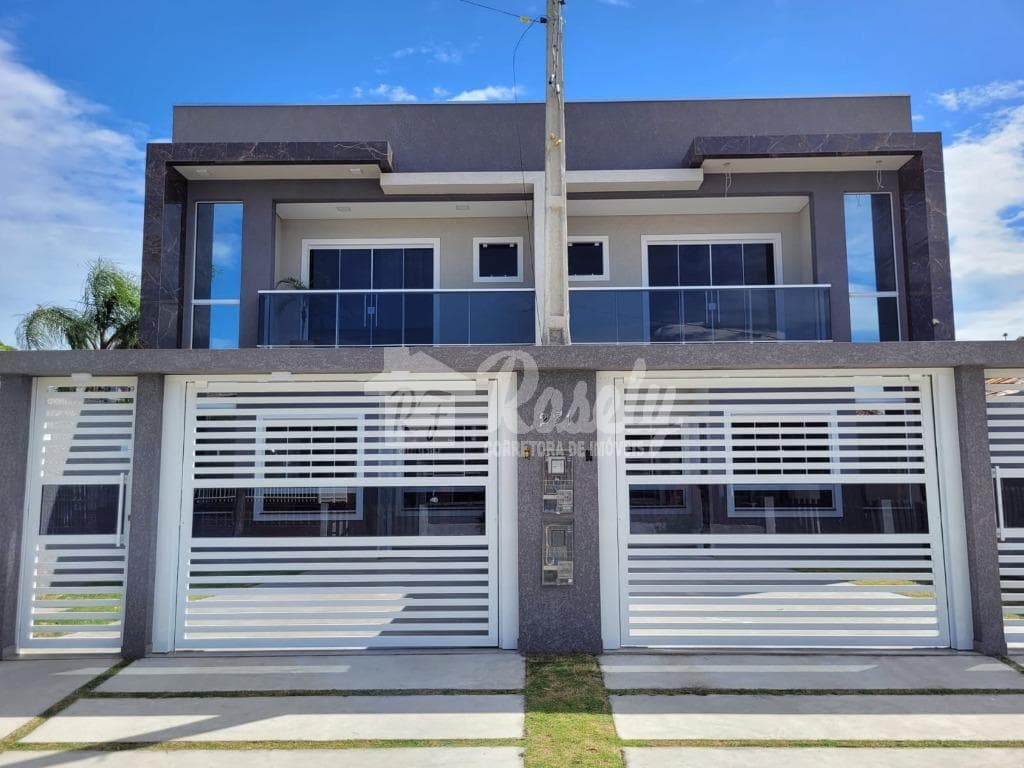 Sobrado em Balneário Shangri-Lá, Pontal do Paraná/PR