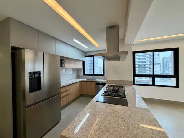 Apartamento Alto Padrão de 3 Suítes 137 m²