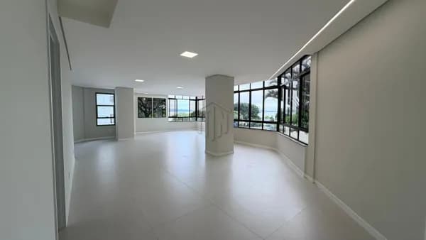 Apartamento Alto Padrão em Agronômica, Florianópolis/SC