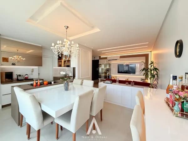 Excelente apartamento com 3 quartos no Bairro da Velha