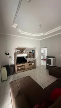 Casa de Esquina com 3 Quartos no Jardim Boa Vista II