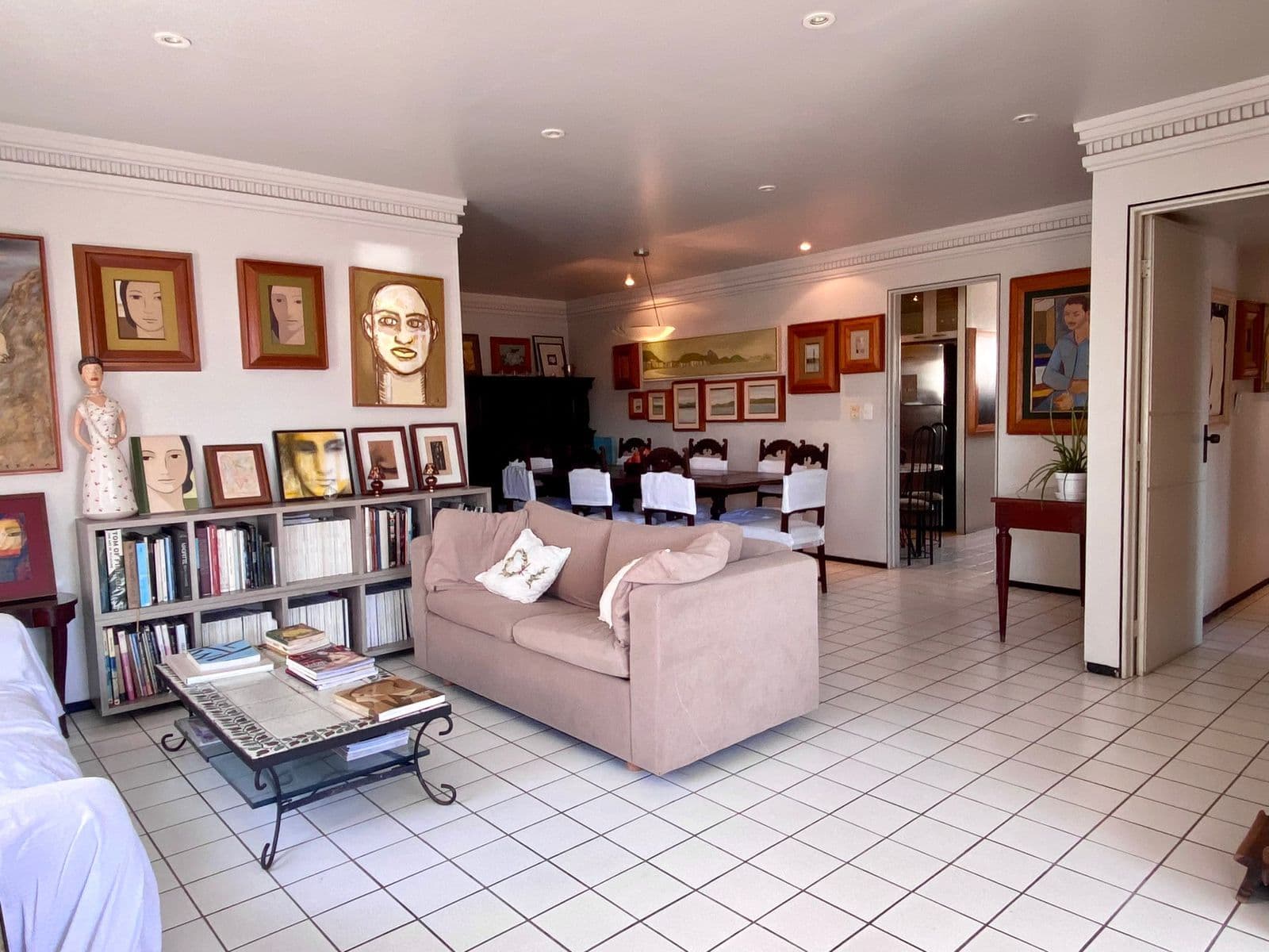 Apartamento amplo à venda no bairro Ponta Verde