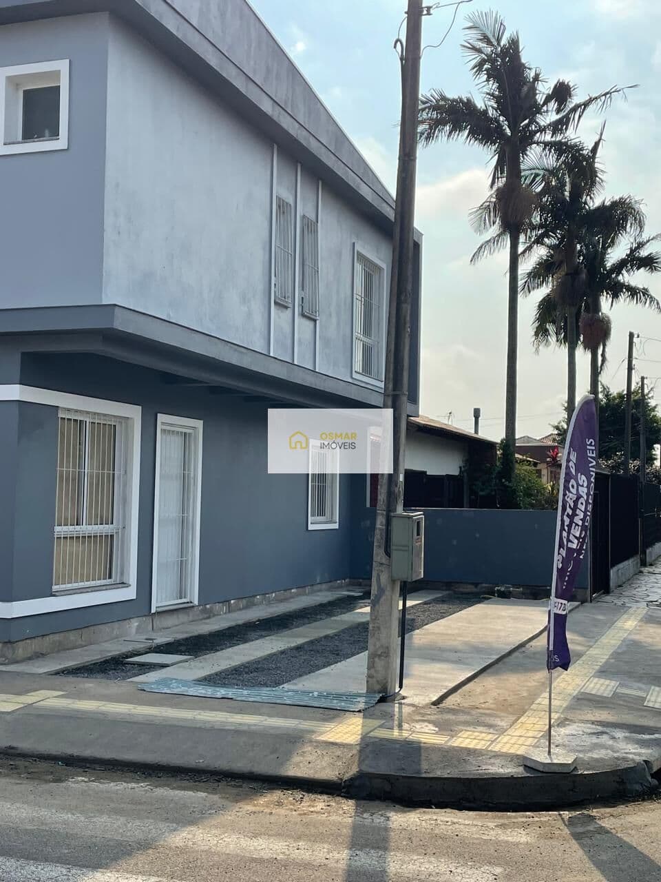 Sobrados prontos no bairro Vila Silveira Martins em Cachoeirinha.