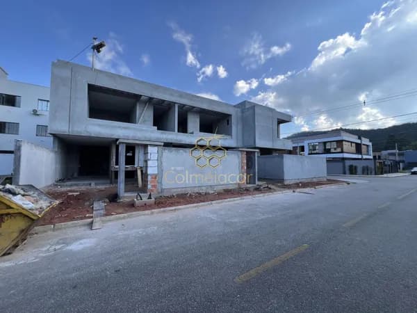 Sobrado Alto Padrão em Rio Pequeno, Camboriú/SC