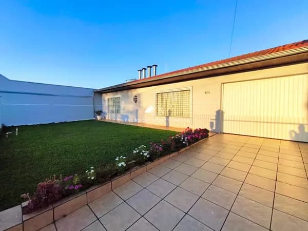 Casa Padrão- bairro Águas belas