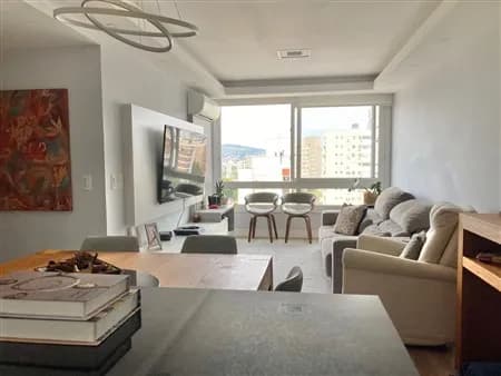 Apartamento a venda com 86 metros quadrados, possui 3 quartos. Localizado no Jardim Botânico - Porto Alegre - RS