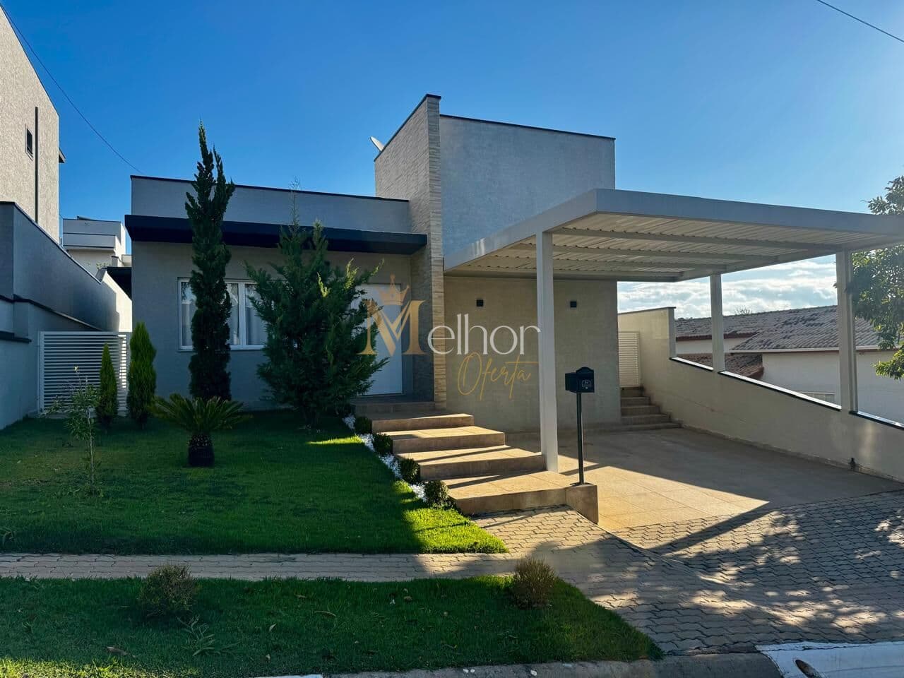 Casa Térrea à Venda no Condomínio Terras 1 – Impecável!