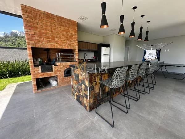 Casa à Venda no Condomínio Porto Atibaia – Residência de Alto Padrão com Vista Privilegiada