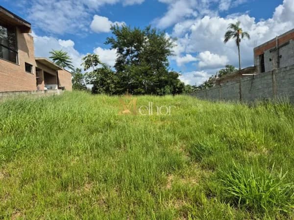 Terreno à Venda – Condomínio Floresta – Bom Jesus dos Perdões/SP