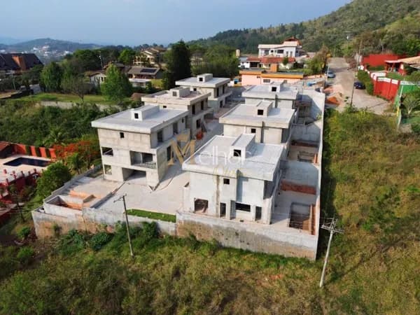 VILLAGGIO TRAMONTO – CASA EXCLUSIVA DE ALTO PADRÃO EM ATIBAIA