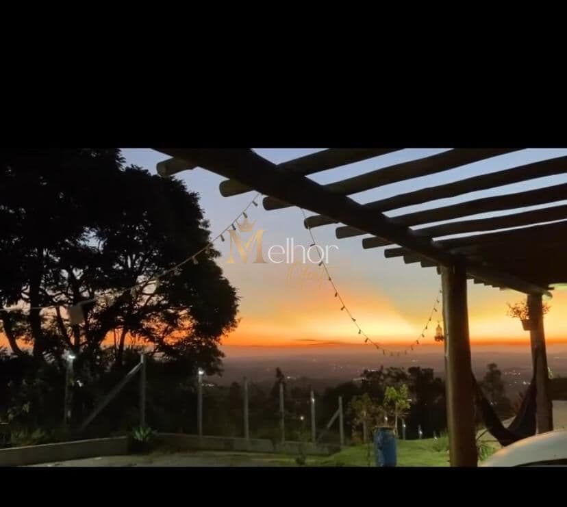 Casa Térrea Refúgio Completo em Terreno Amplo com Lazer, Natureza e Conforto