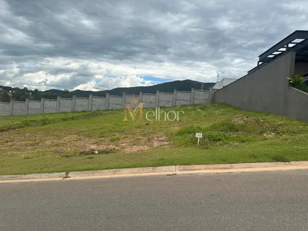 Terreno à Venda – Condomínio Alto do Sion