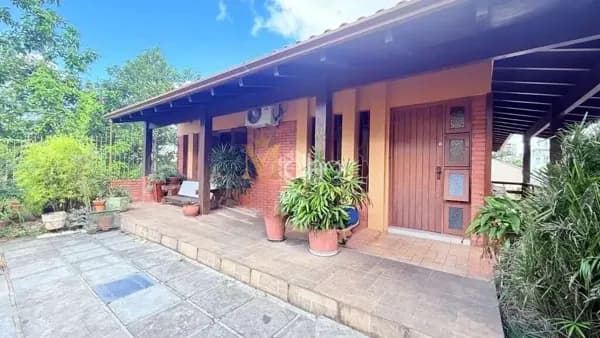 Casa à venda no Centro de Novo Hamburgo com 4 dormitórios e 2 vagas