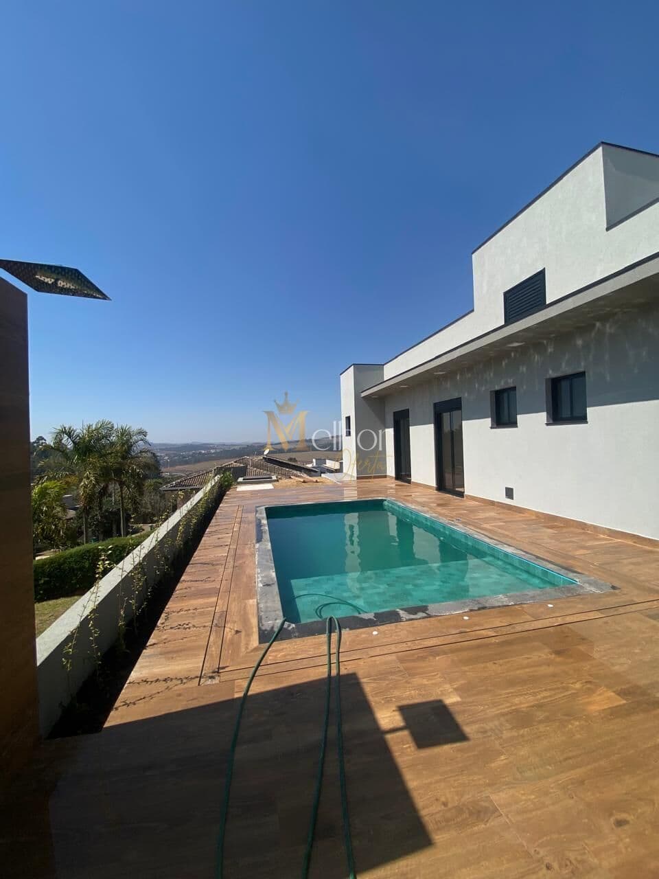 Casa de alto padrão à venda no Condomínio Campos do Conde em Bragança Paulista com 4 suítes