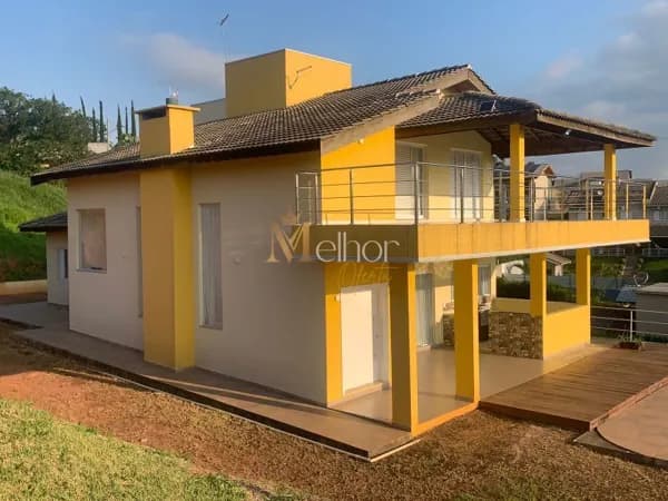 Casa de Alto Padrão com Vista Privilegiada para a Pedra Grande – Condomínio Serra da Estrela, Atibaia/SP