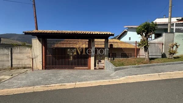 Casa Térrea completa no Jd Maristela