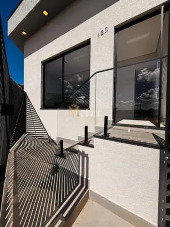 CASA TÉRREA COM ACABAMENTO MODERNO – ACEITA PERMUTA – VINO BAROLO, BRAGANÇA PAULISTA/SP