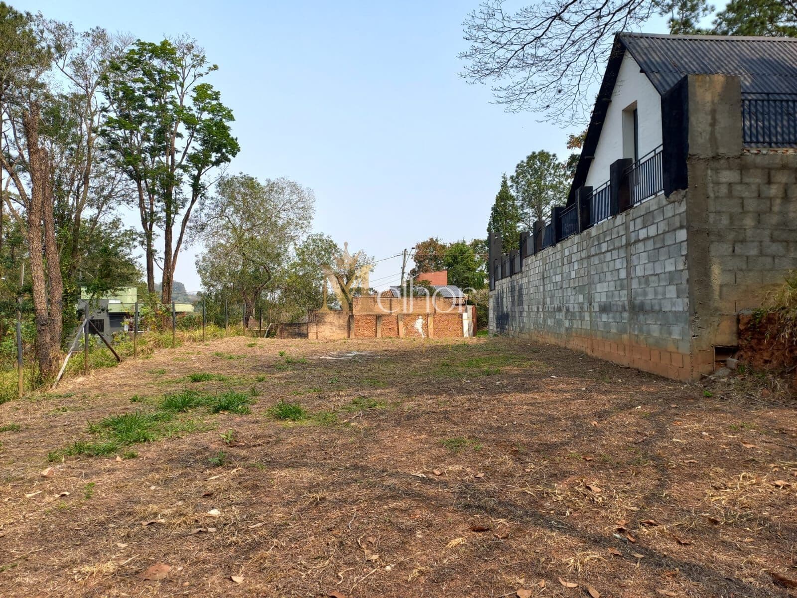 🌿 Terreno amplo à venda no Jardim Maristela – Atibaia/SP