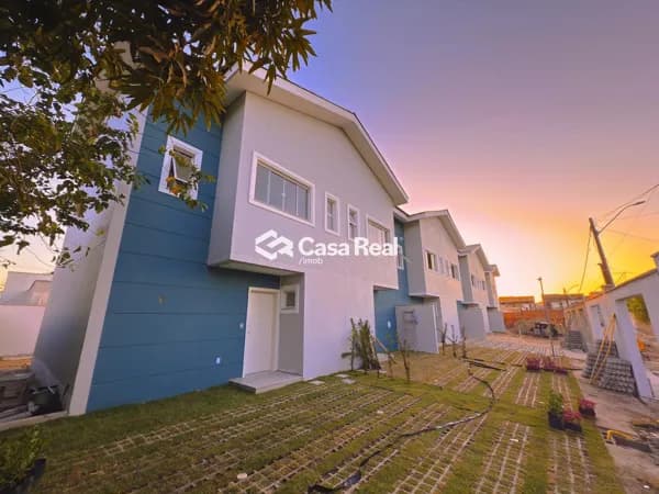 Casa com 3 quartos sendo um suíte, próximo a praia!!!