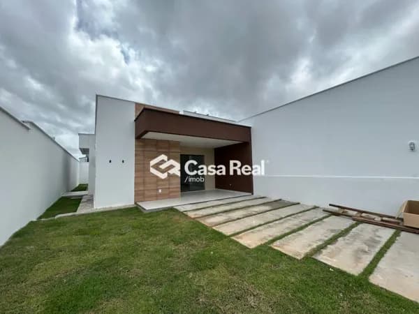 Casa com 3 quartos sendo uma suíte master e garagem para 4 carros na região do Araçagy!!!