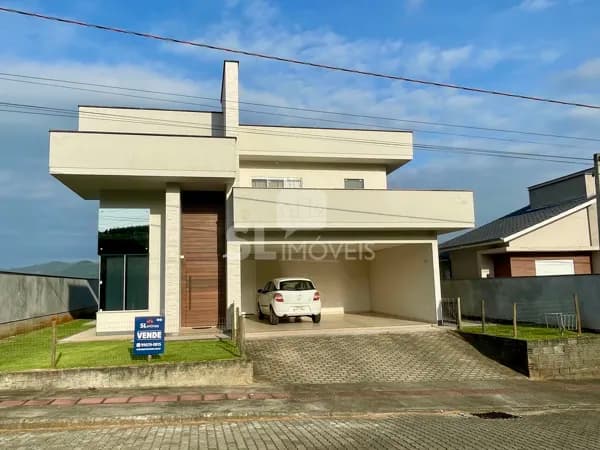 CASA COM VISTA ÚNICA - PARQUE RESIDENCIAL LARANJEIRAS