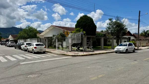 Casa de Alvenaria Bairro Madre Tereza Próximo Centro - São Ludgero
