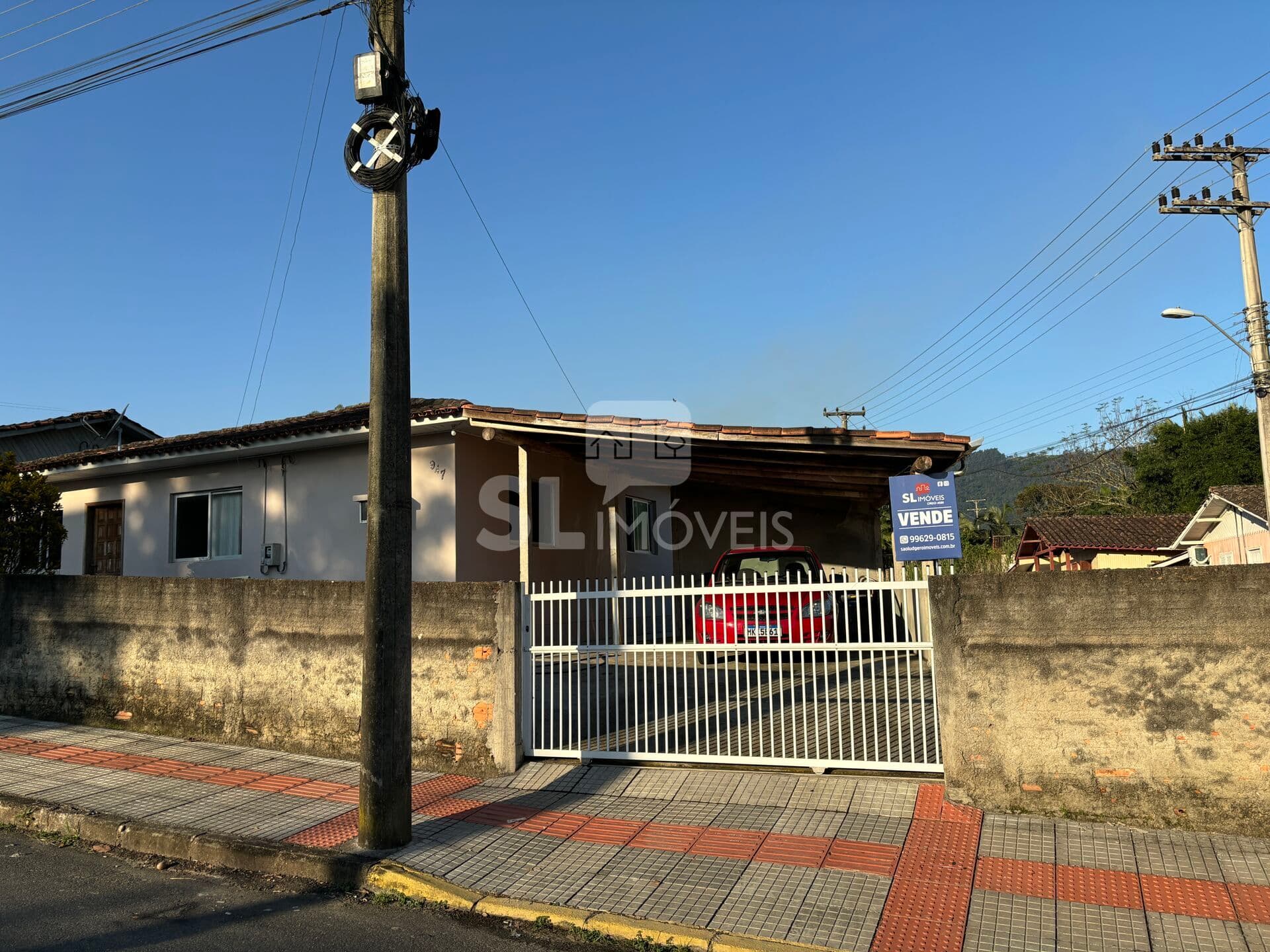 CASA ESQUINA - BAIRRO MADRE TEREZA
