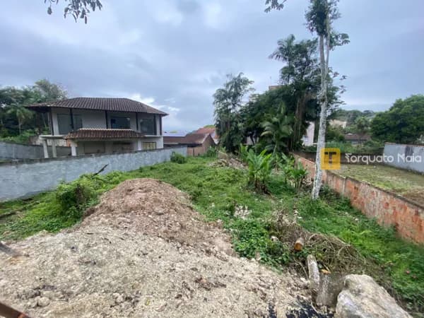 Terreno em Região Alta no Bairro Floresta – Ideal para Geminados ou Prédio