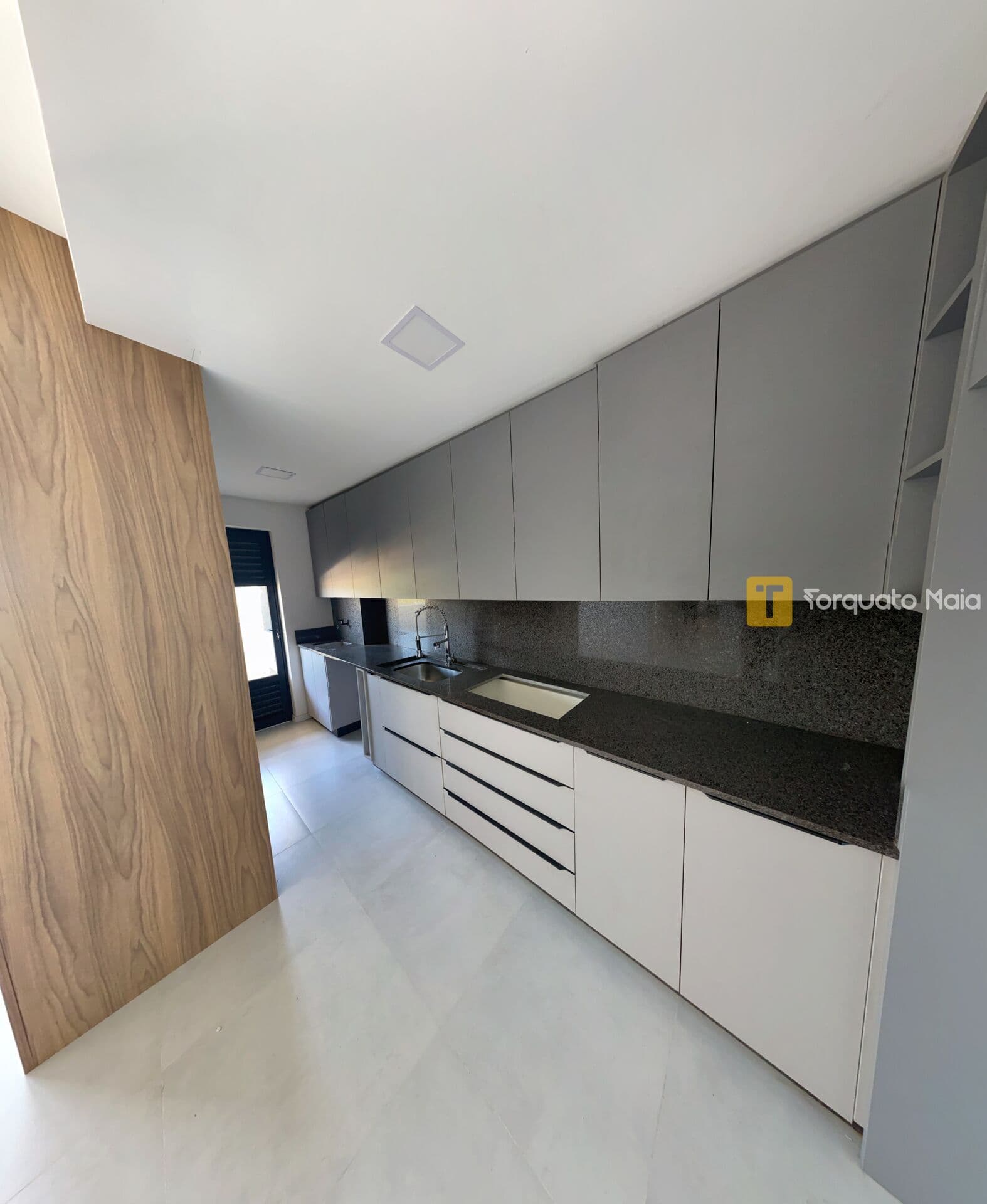 Apartamento Semi-Mobiliado – Conforto e Praticidade