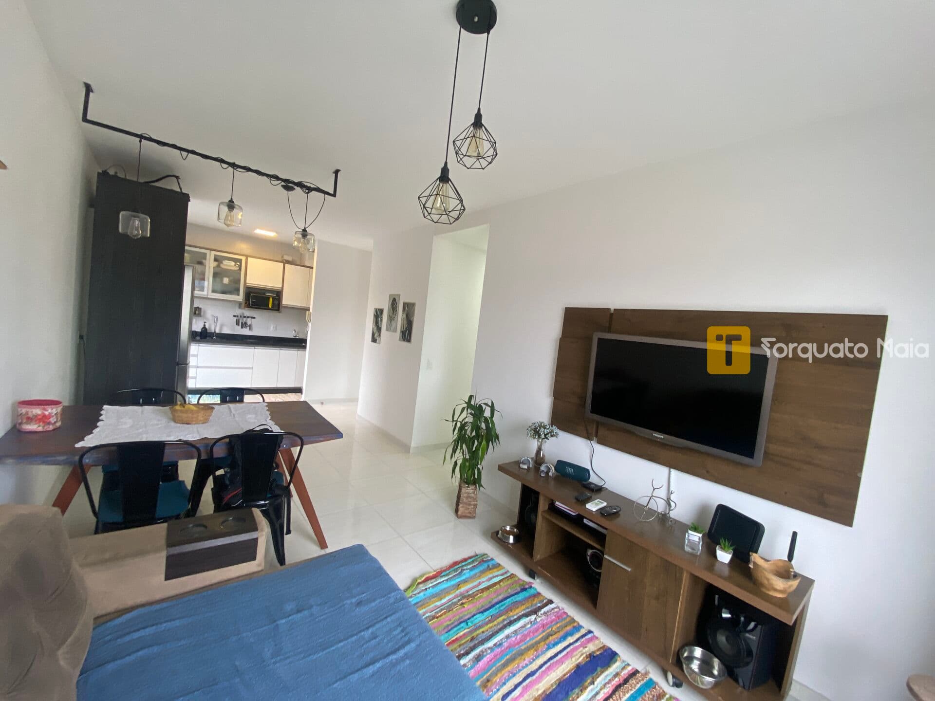 Apartamento amplo com suíte + 2 vagas no Floresta | Sacada com churrasqueira | Excelente localização
