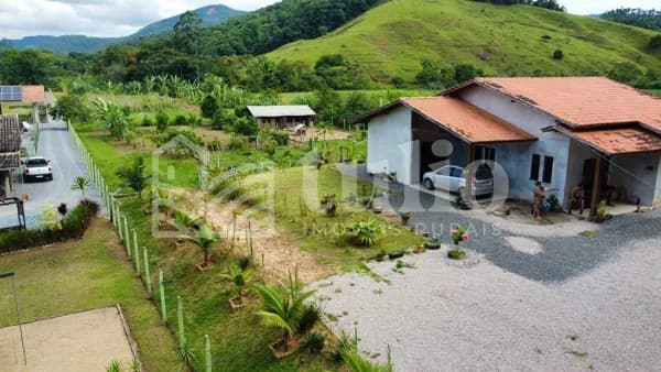 Sítio com 1 hectare plano em Canelinha/SC