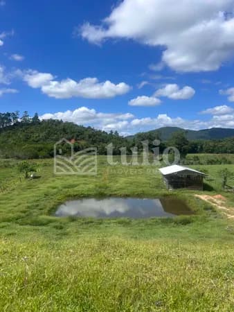 7250m² plano em Canelinha no Moura
