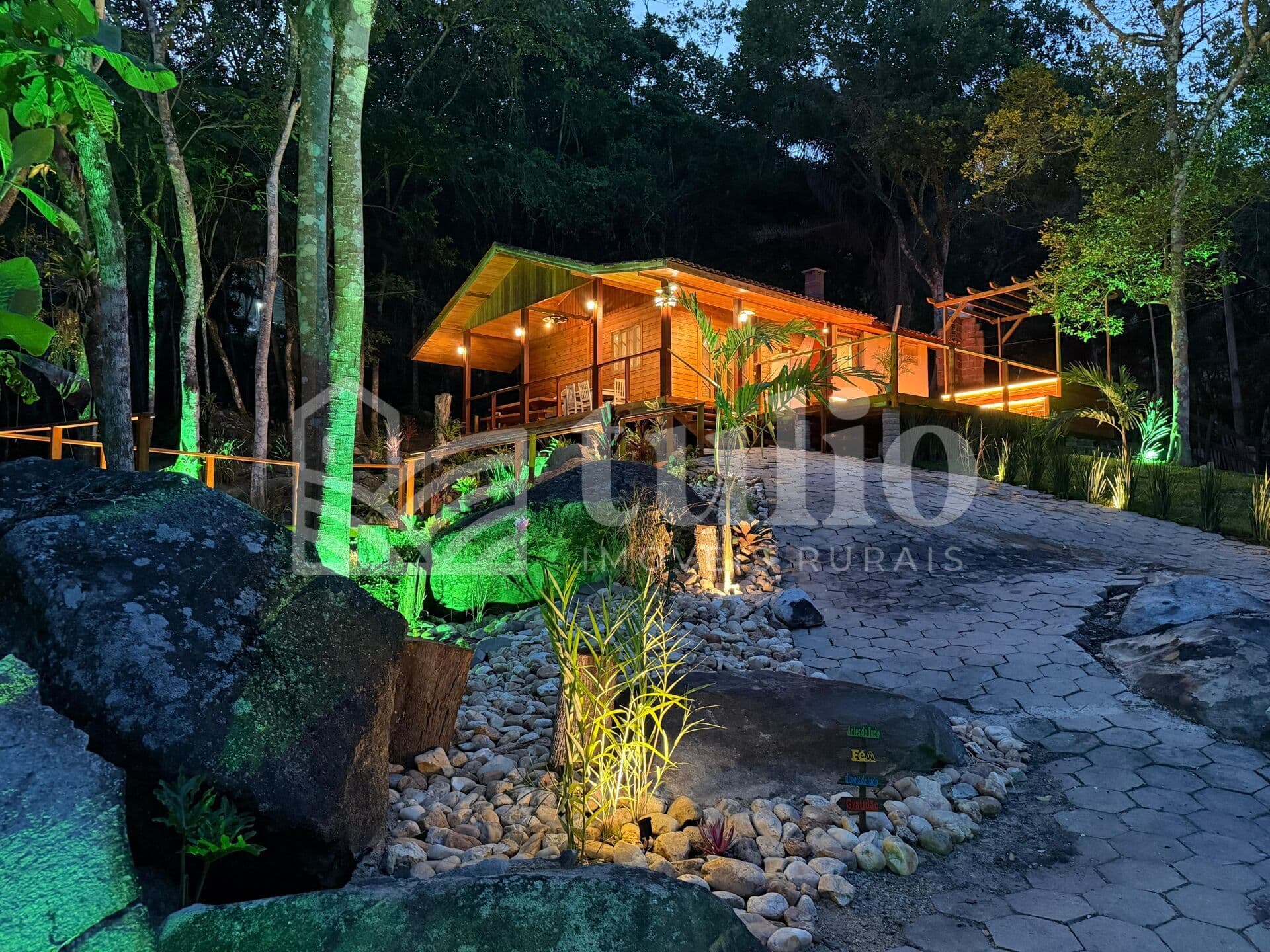 Lindo sítio novo para curtir momentos incríveis em Canelinha