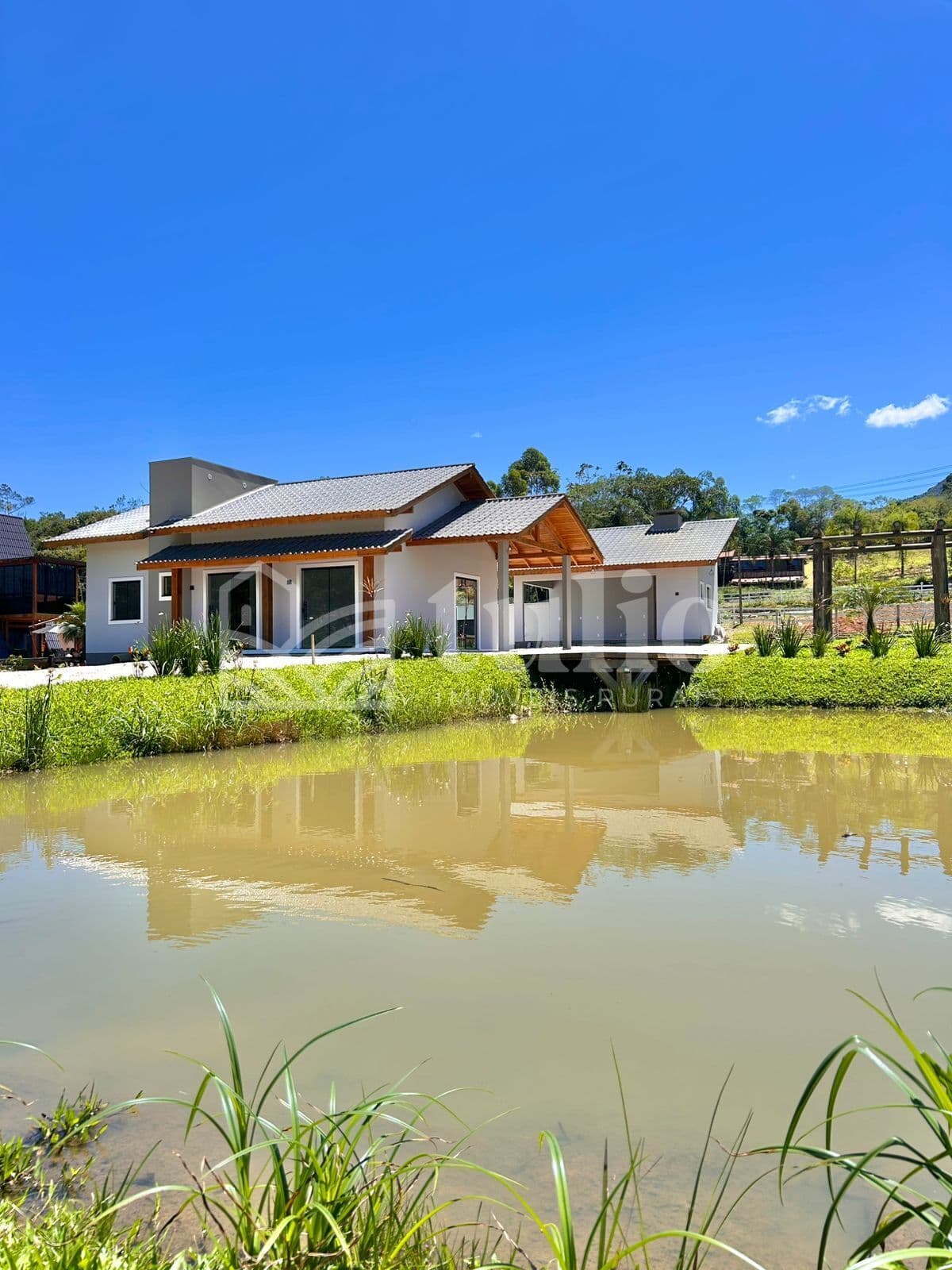 Linda casa de campo a venda no município de Canelinha/SC